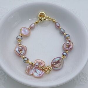 26B51 Handmade Freshwater Baroque Pearl Bracelet